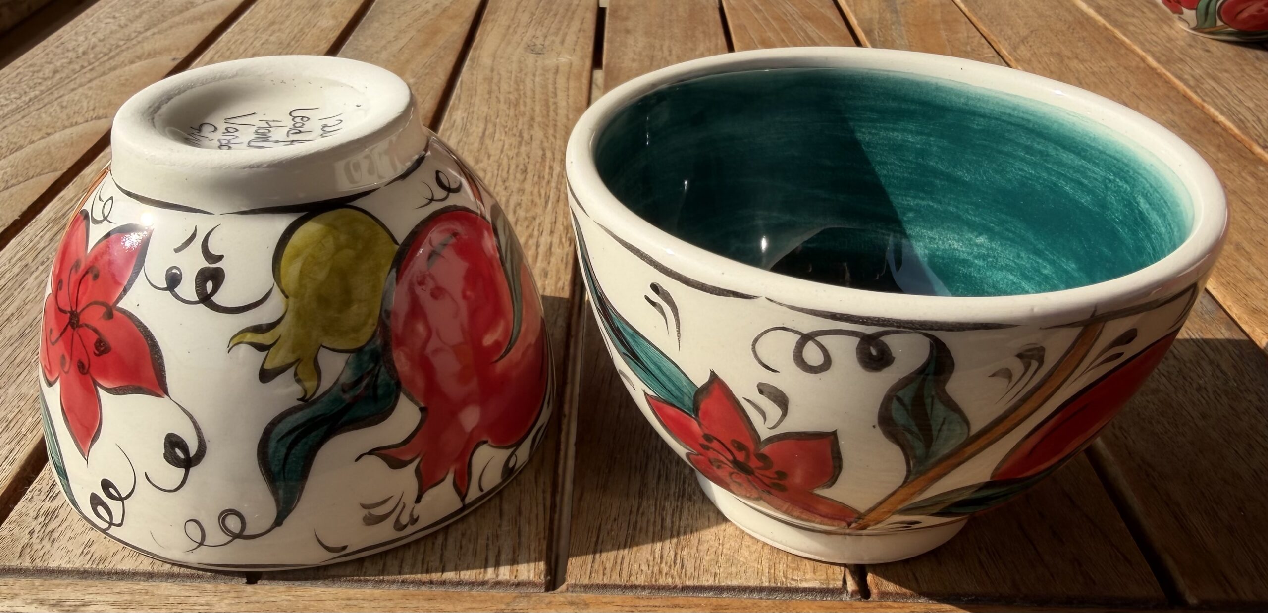 Iznik; Keramik aus einer Hand; Hayat Delikatessen;
